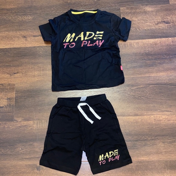 NEW BOYS MADE TO PLAY TOP & SHORTS COTTON SZ 5 - Picture 2 of 12